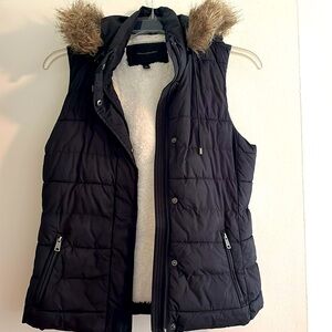 EUC black Banana Republic vest